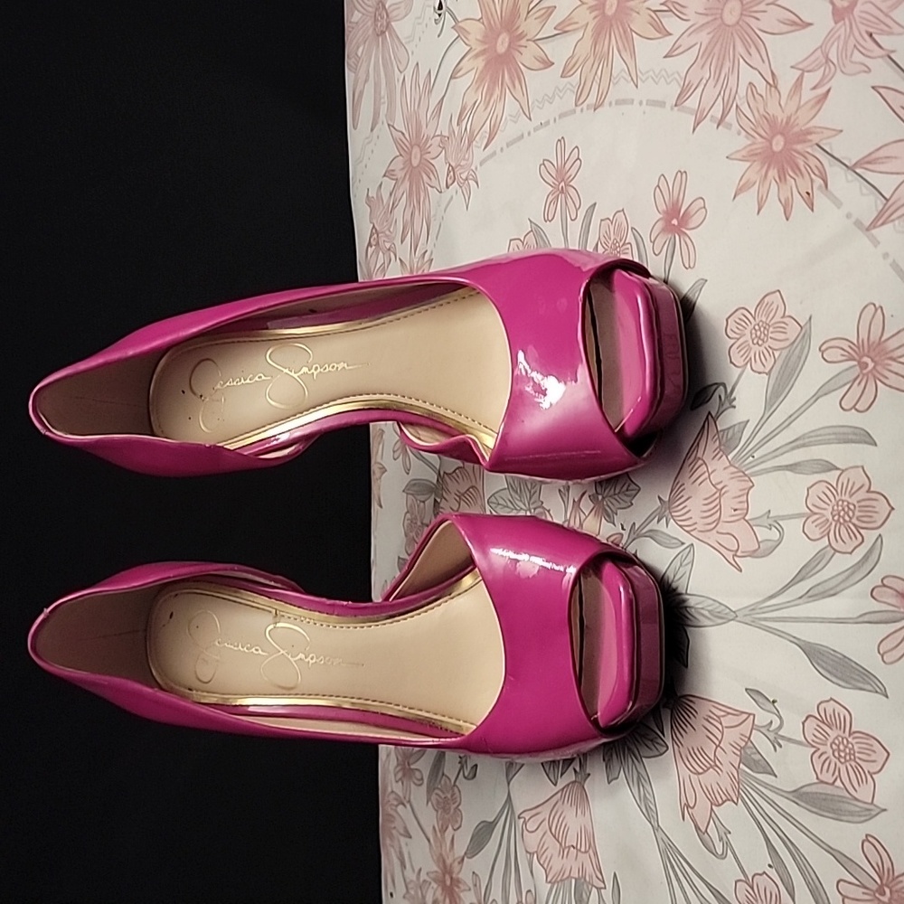 Pink heels - Picture 2 of 4